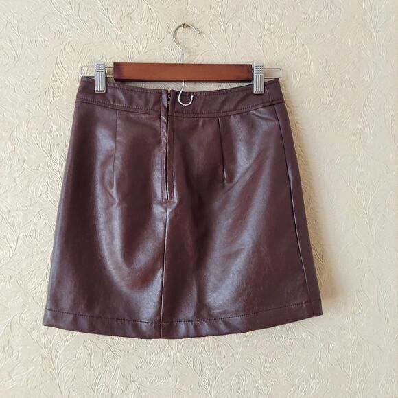 Francesca's Harper Heritage Brown Vegan Faux Leather Mini Skirt NEW Size XS - Picture 6 of 9